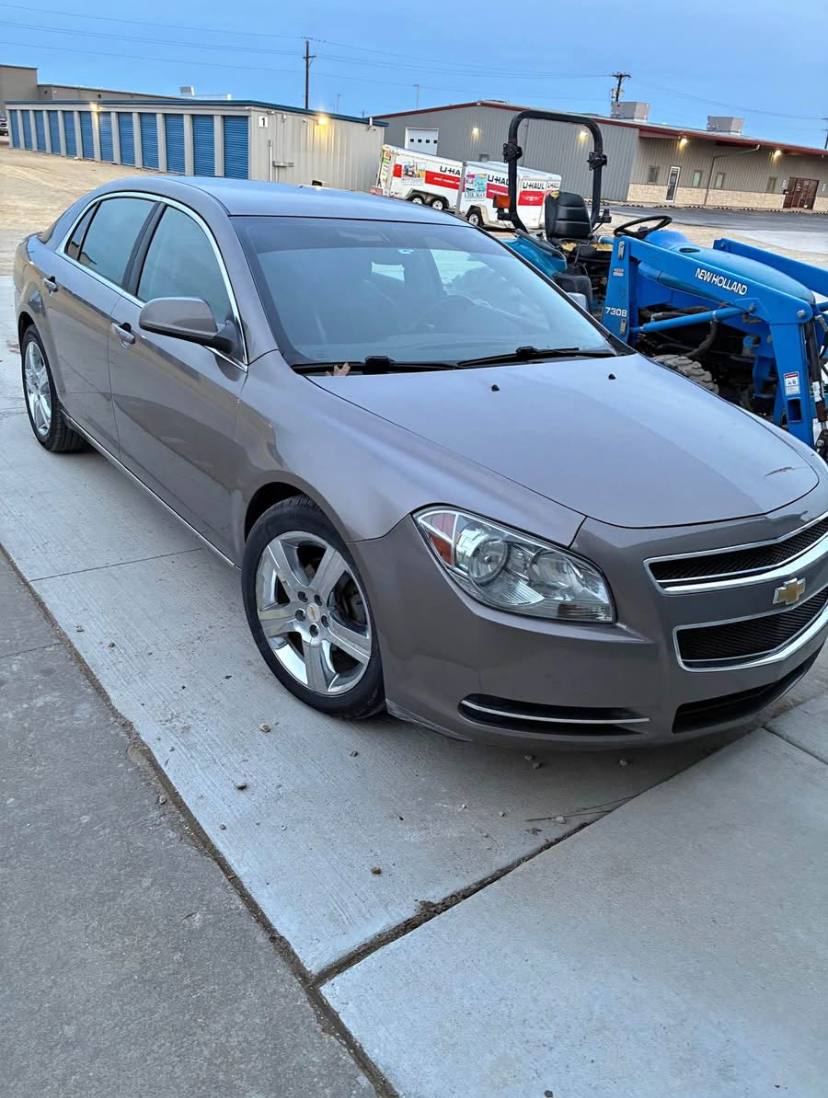 2011 Chevrolet malibu for sale at Available Budget Cars