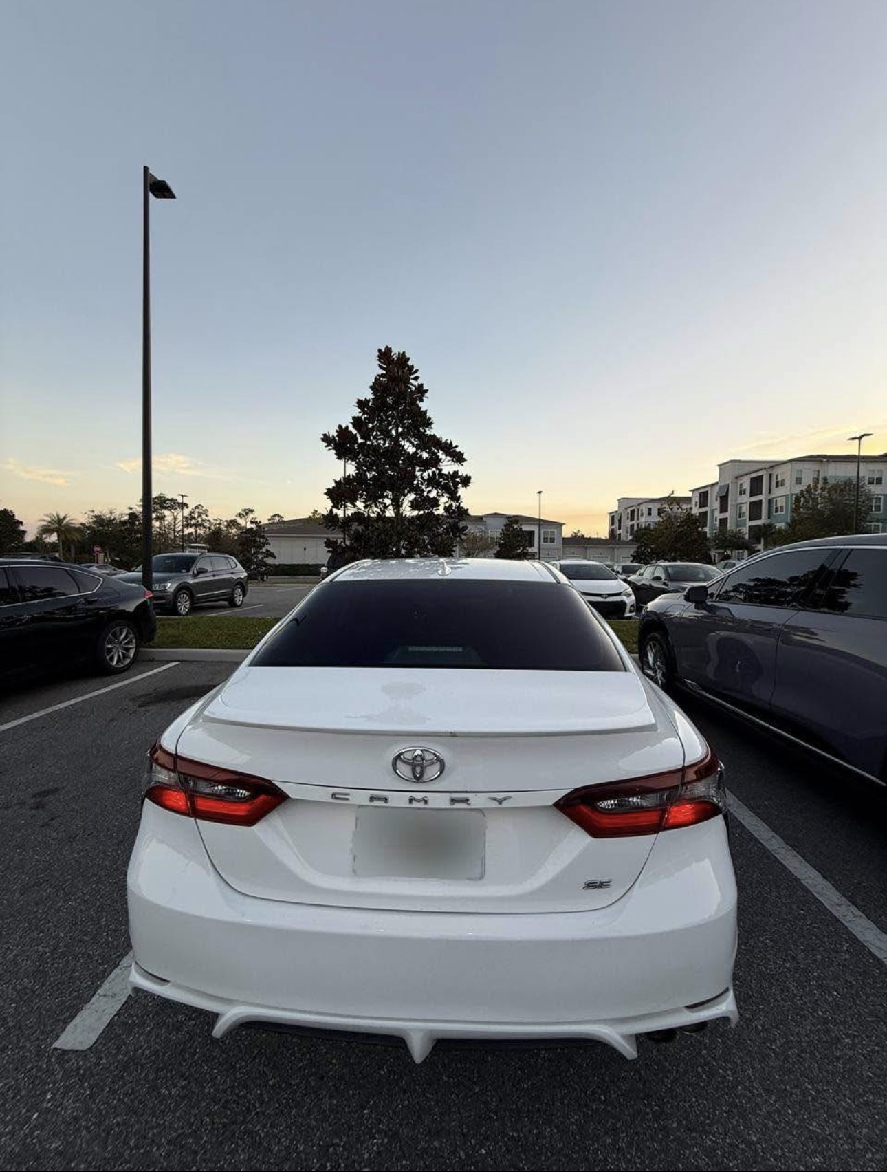 2021 Toyota Camry · Se