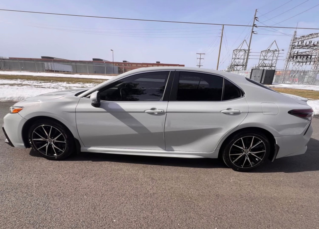 2022 Toyota Camry SE AWD