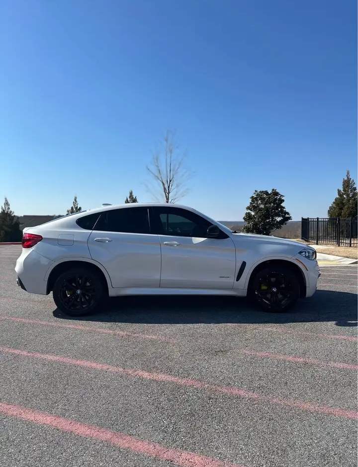 2015 BMW X6xDrive35i Sport Utility 4D M-Sport 