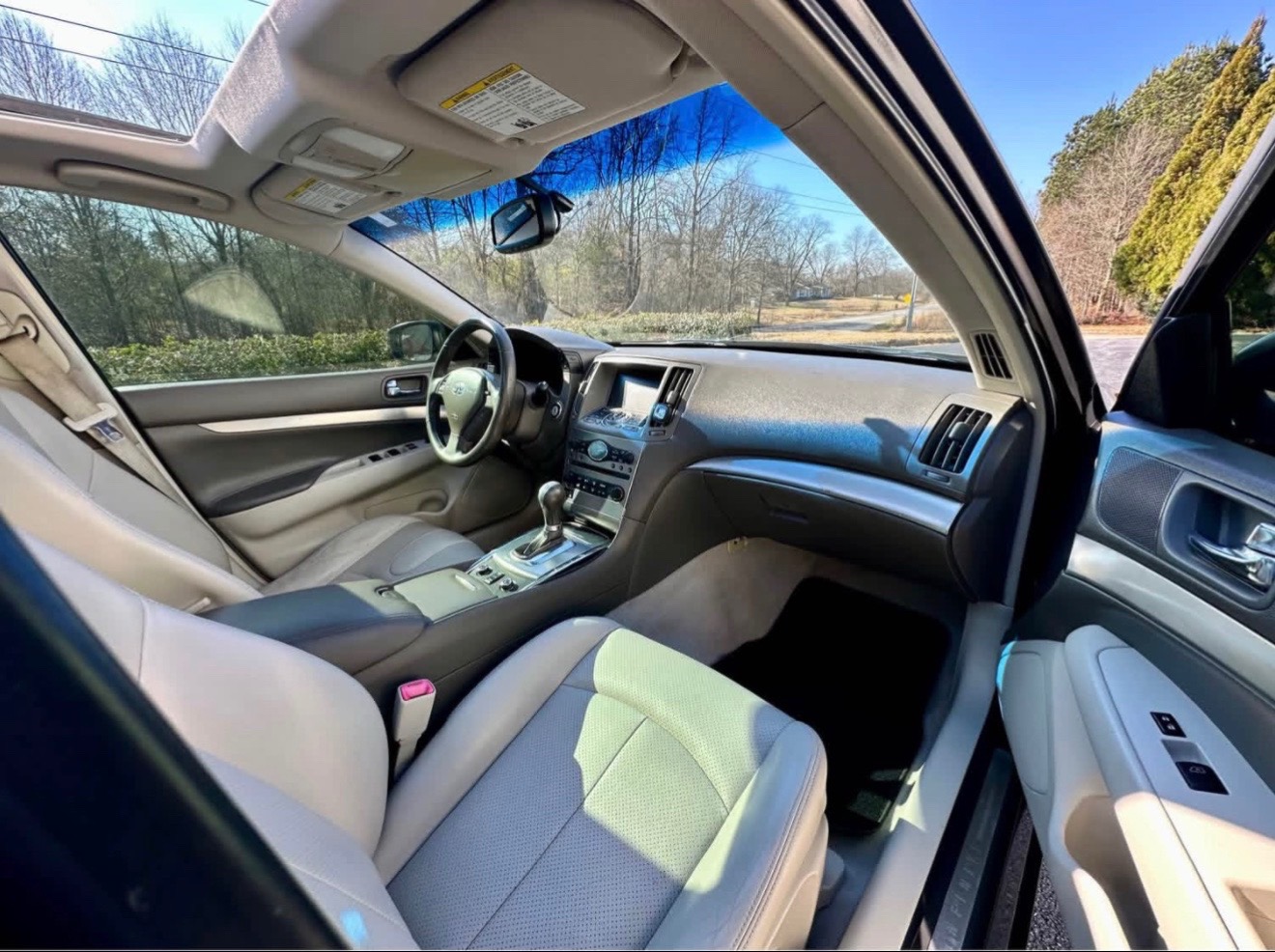 2015 Infiniti Q40 · Sedan 4D 