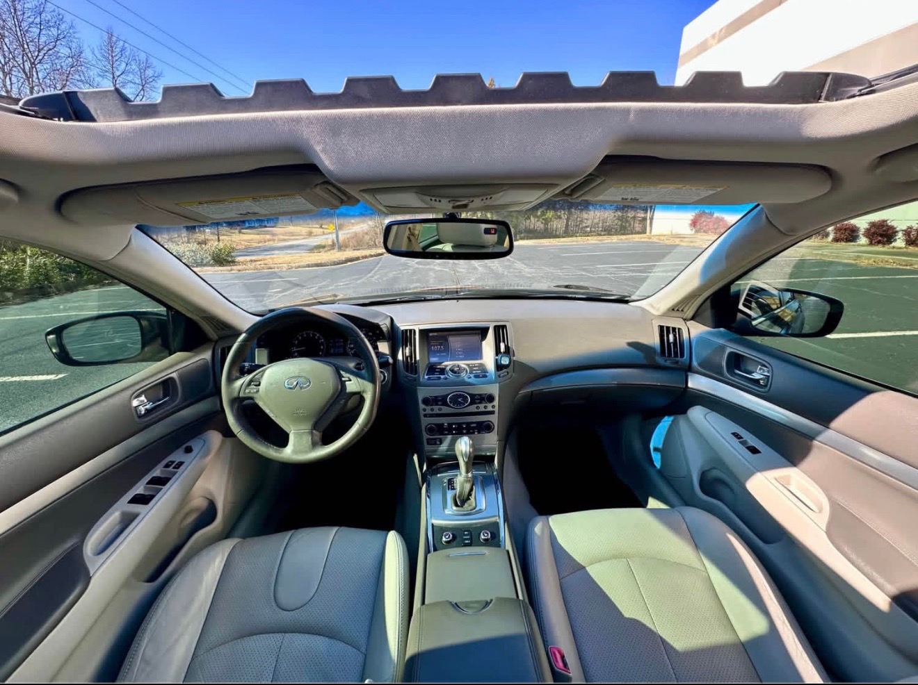 2015 Infiniti Q40 · Sedan 4D 